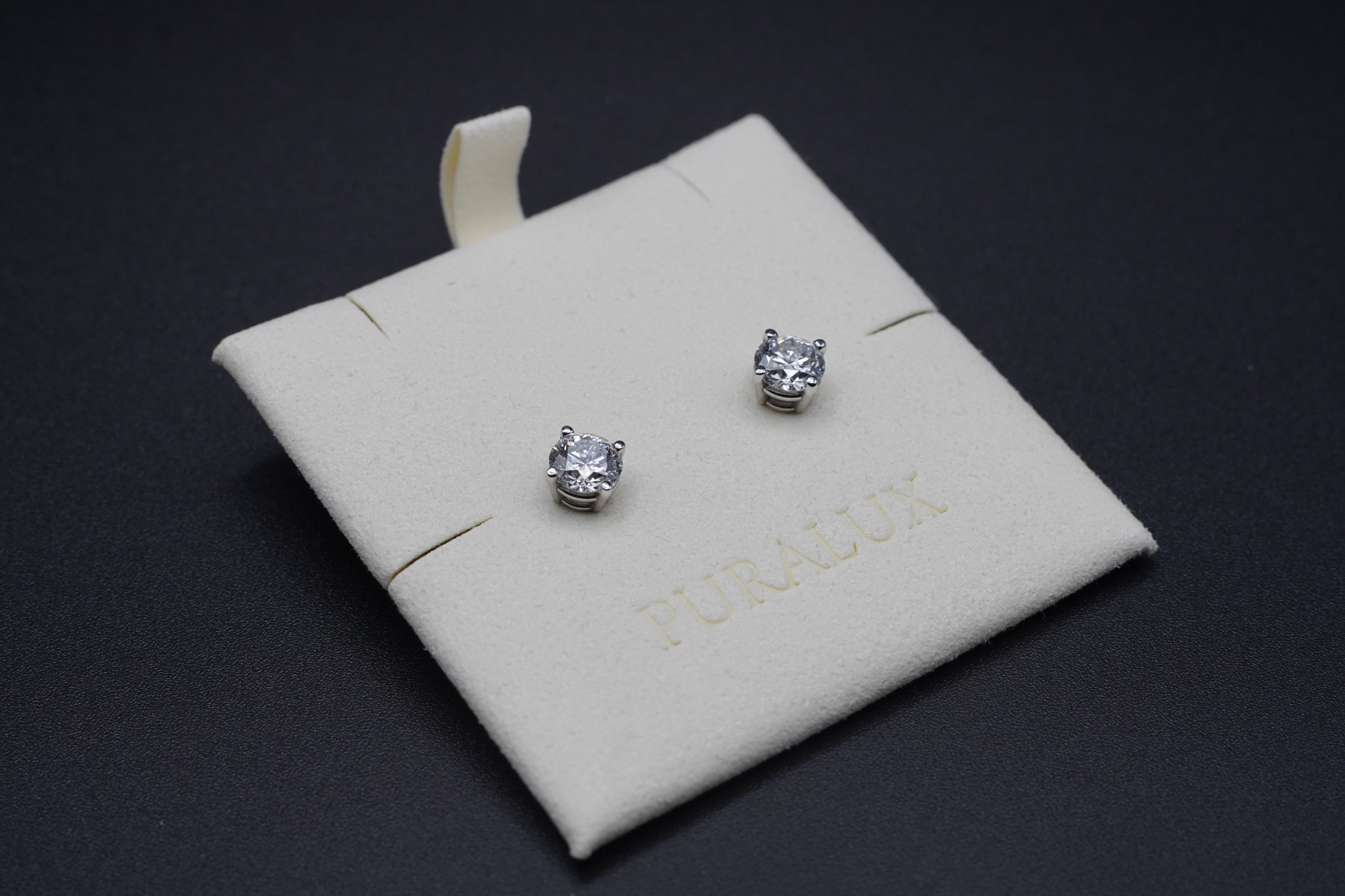 1 ct stud earrings in 14k white gold